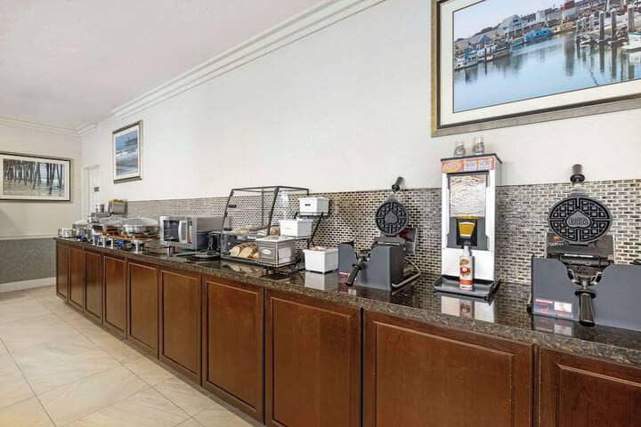 Breakfast buffet